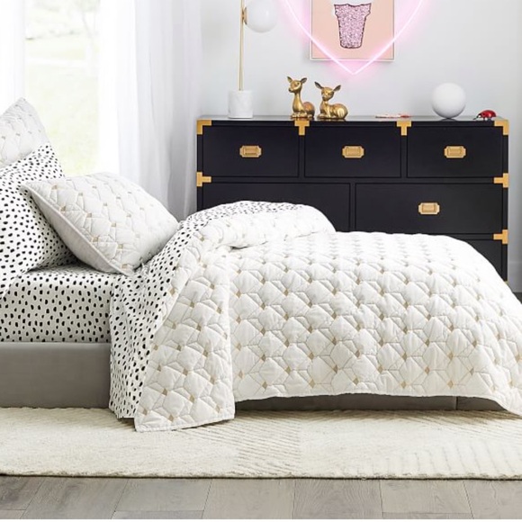 Pottery Barn Bedding New Pottery Barn Quilt Fullqueen Poshmark